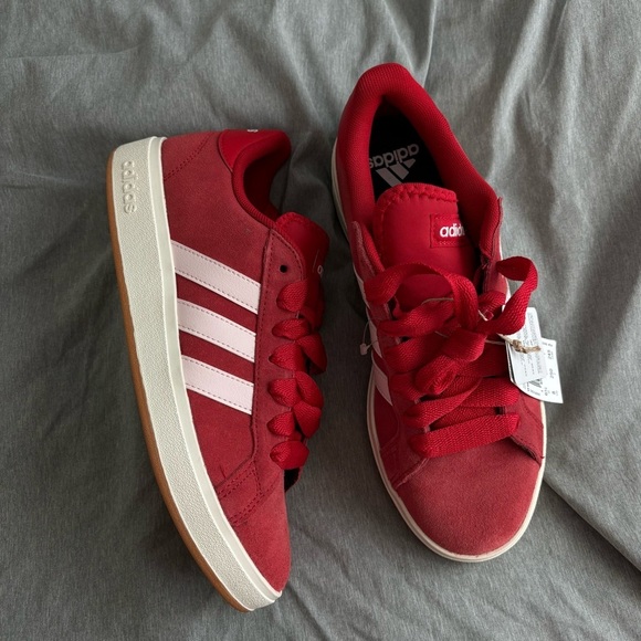 adidas Shoes - adidas Grand Court Base 00s